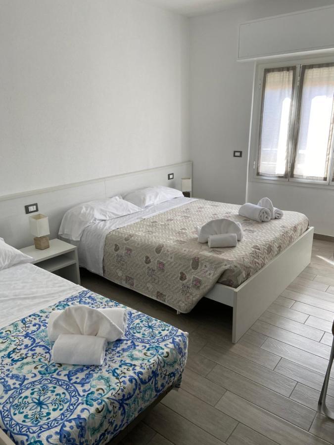 Albergo Aduepassi & Servizio Bike Shuttle Finale Ligure Exteriör bild