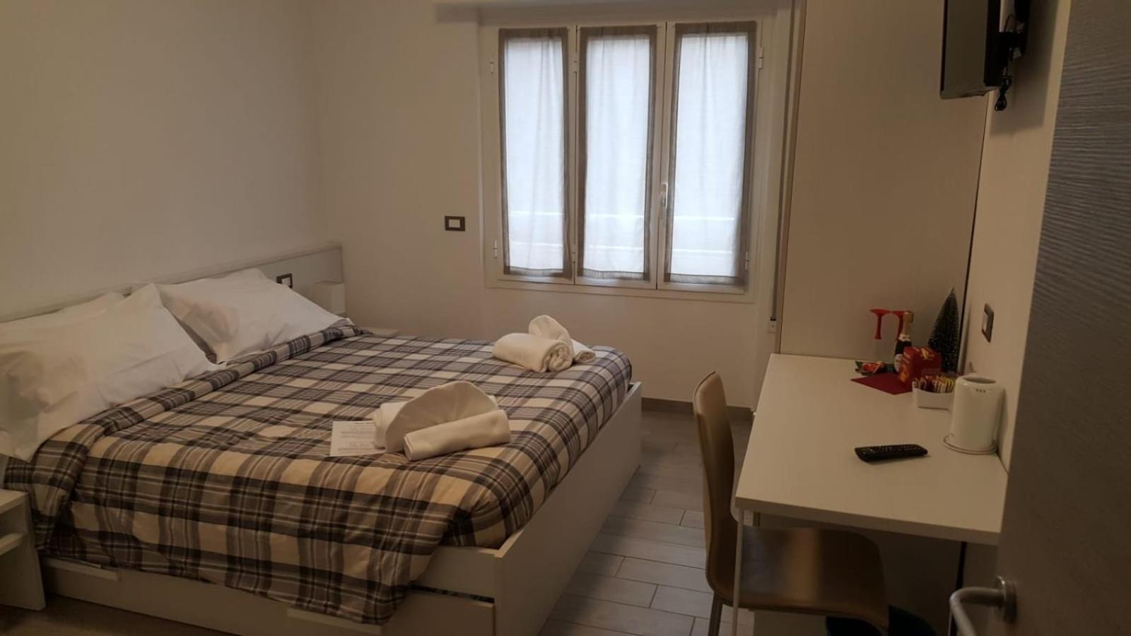 Albergo Aduepassi & Servizio Bike Shuttle Finale Ligure Exteriör bild